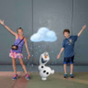 Meet your Posher, Laura